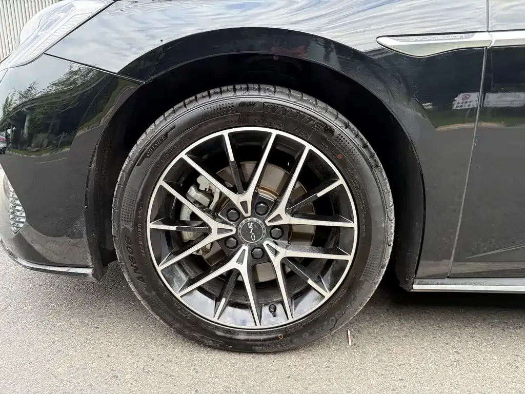 BYD Seal — фото 6