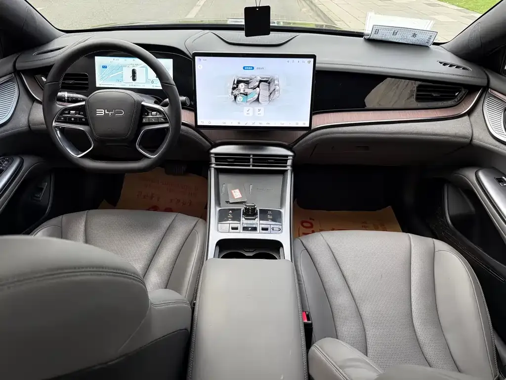 BYD Seal — фото 3