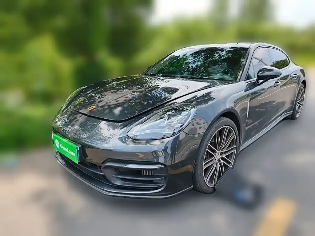 Porsche Panamera — фото 1