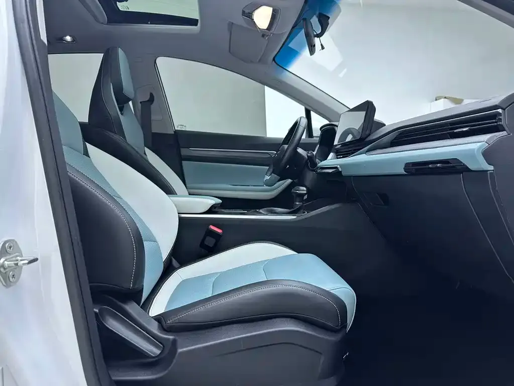 Geely Emgrand S — фото 10