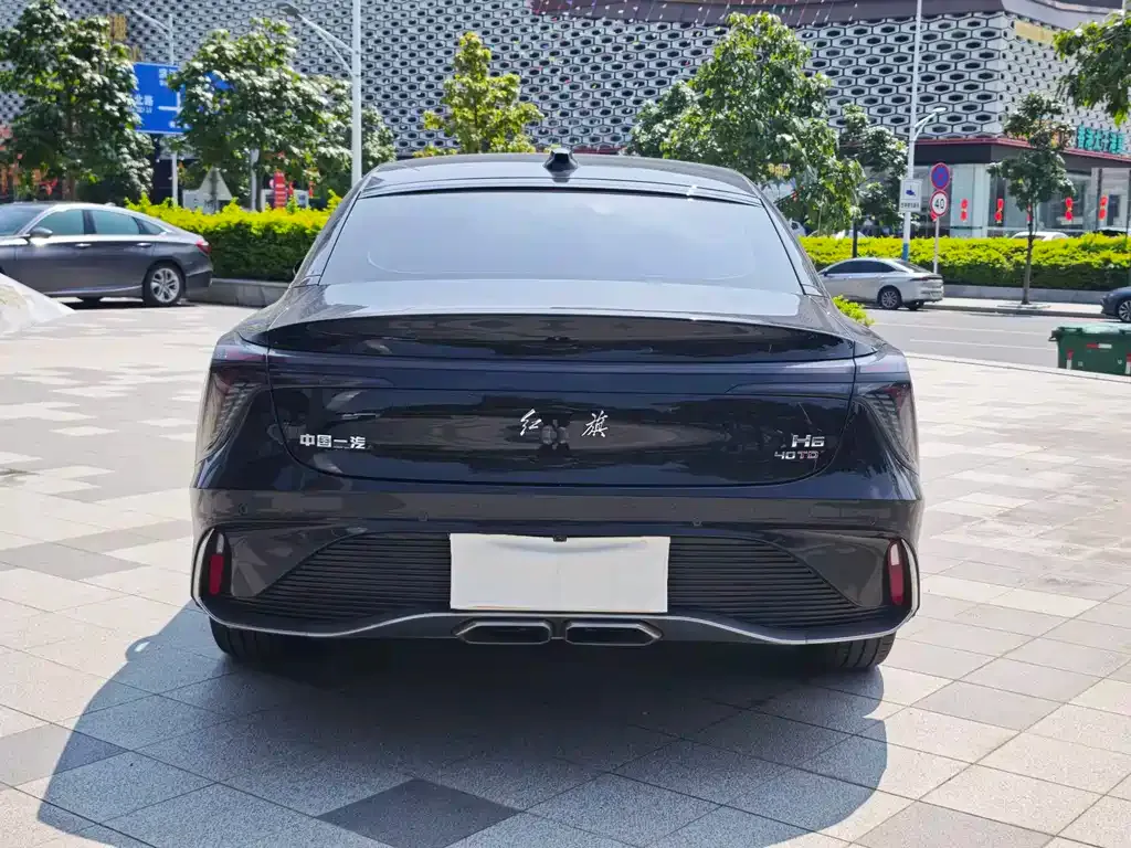 Hongqi H6 — фото 8