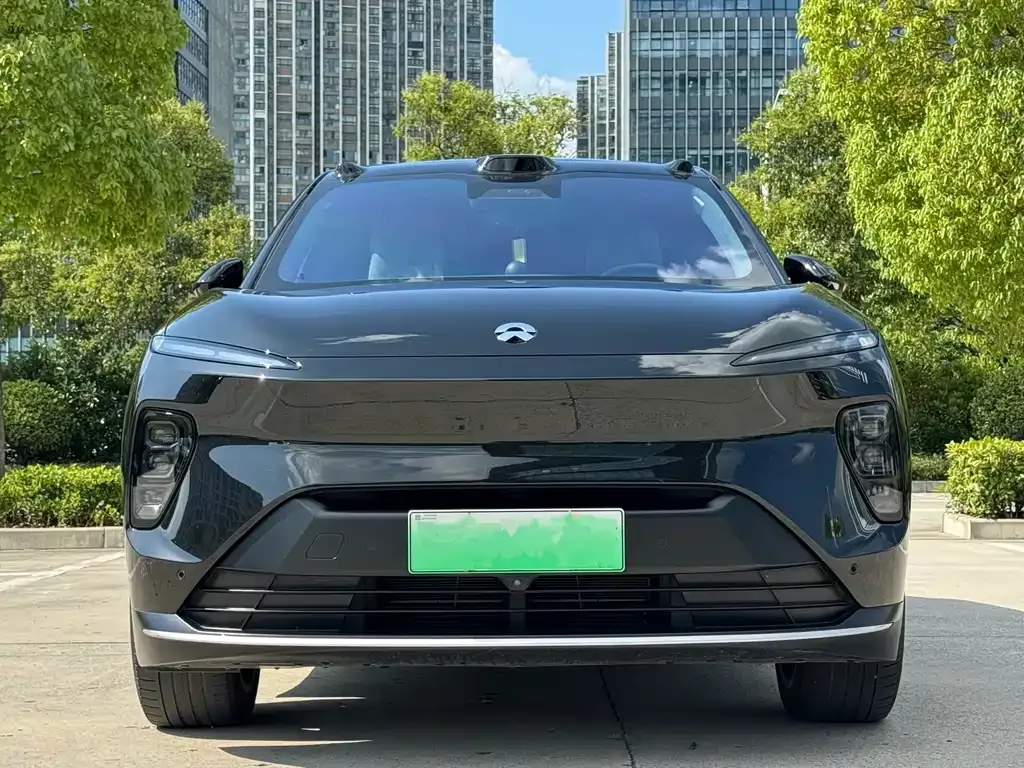 NIO ES8 — фото 1