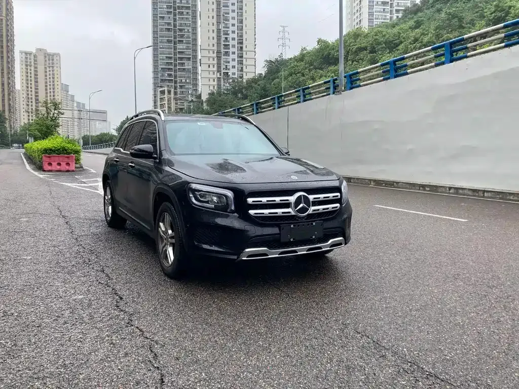 Mercedes-Benz GLB — фото 10