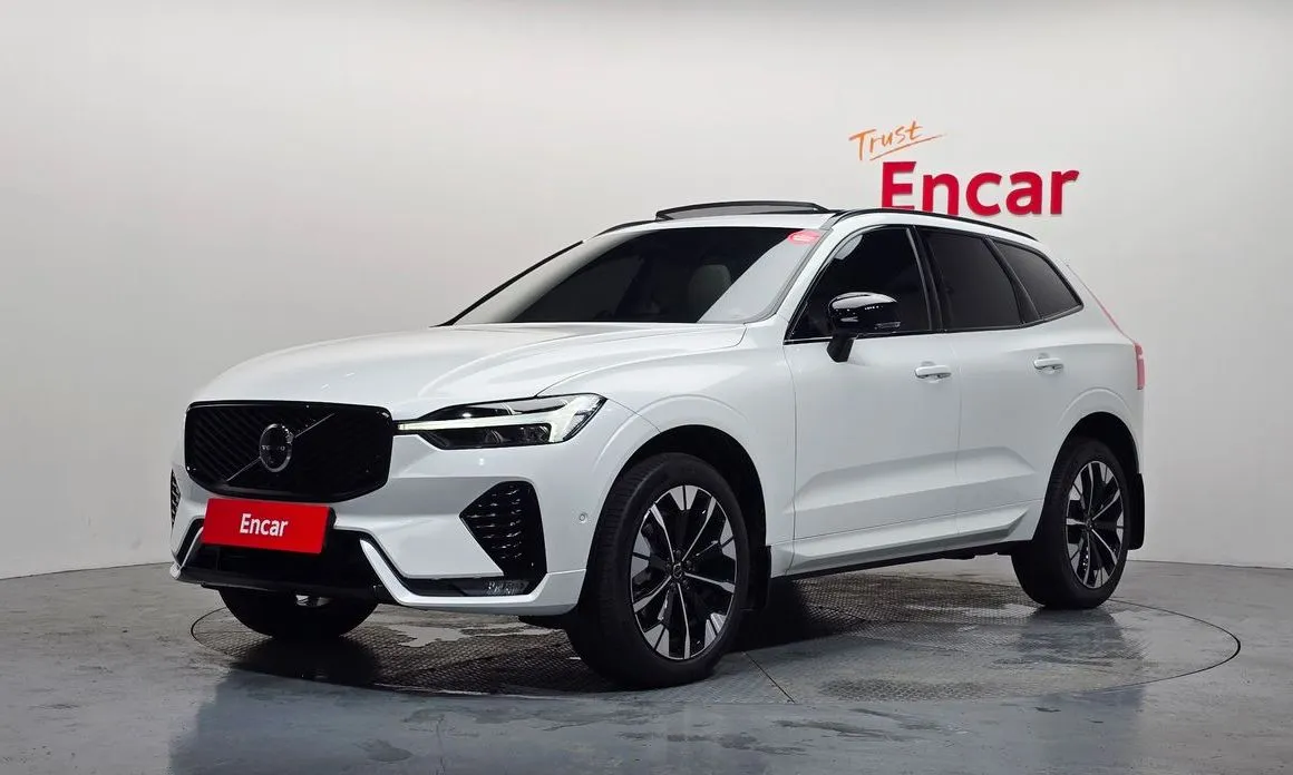 Volvo XC60 — фото 1