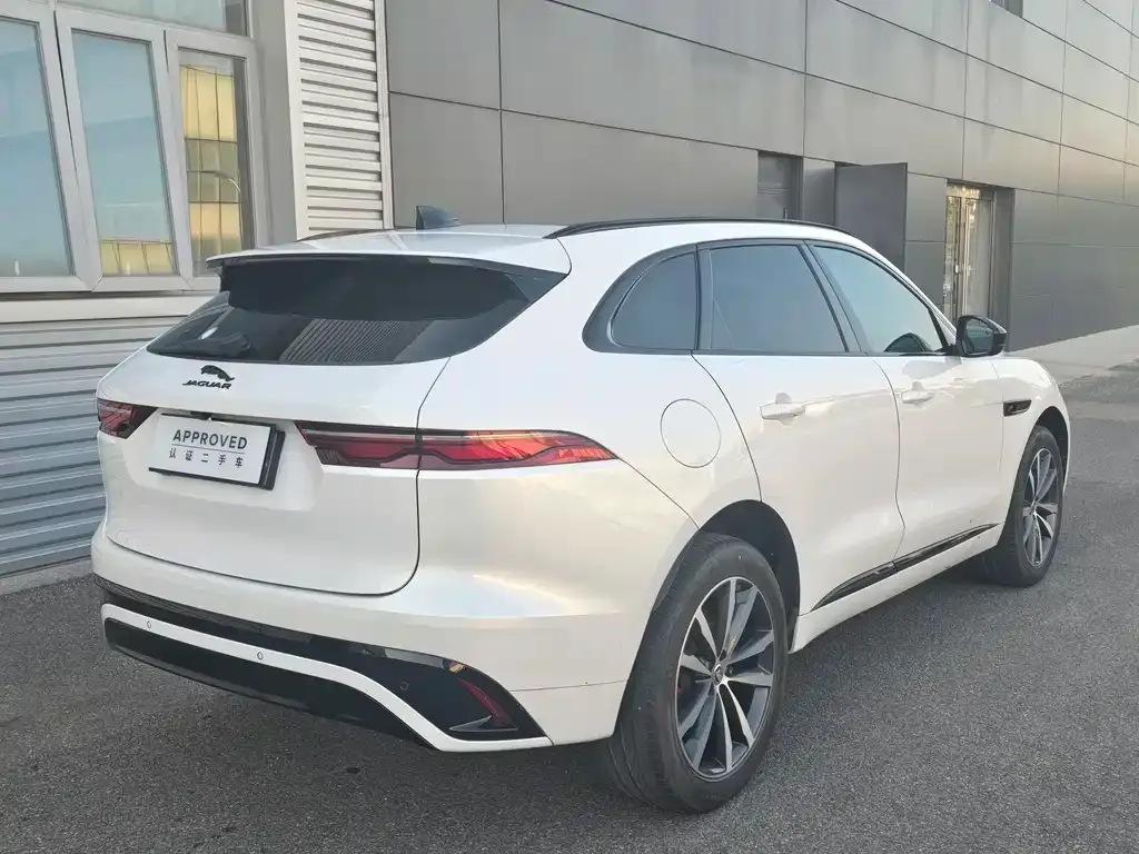 Jaguar F-PACE — фото 2