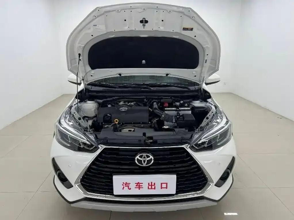 Toyota Yaris L — фото 8