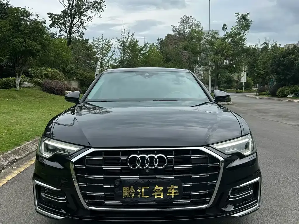 Audi A6L — фото 1