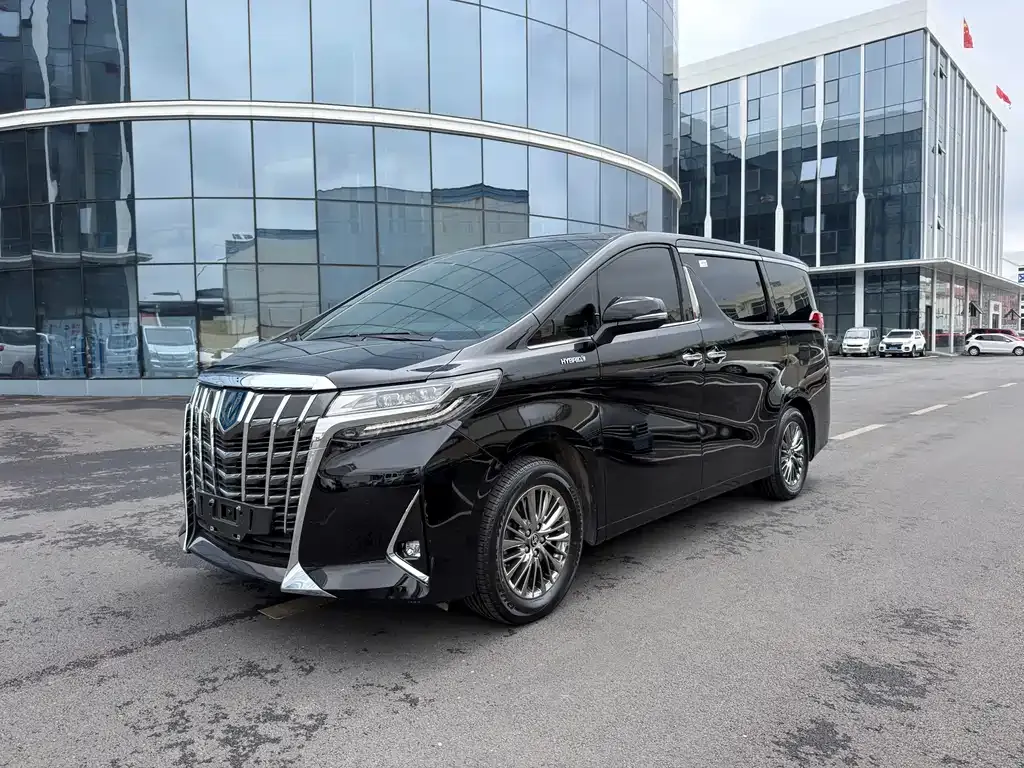 Toyota Alphard — фото 5