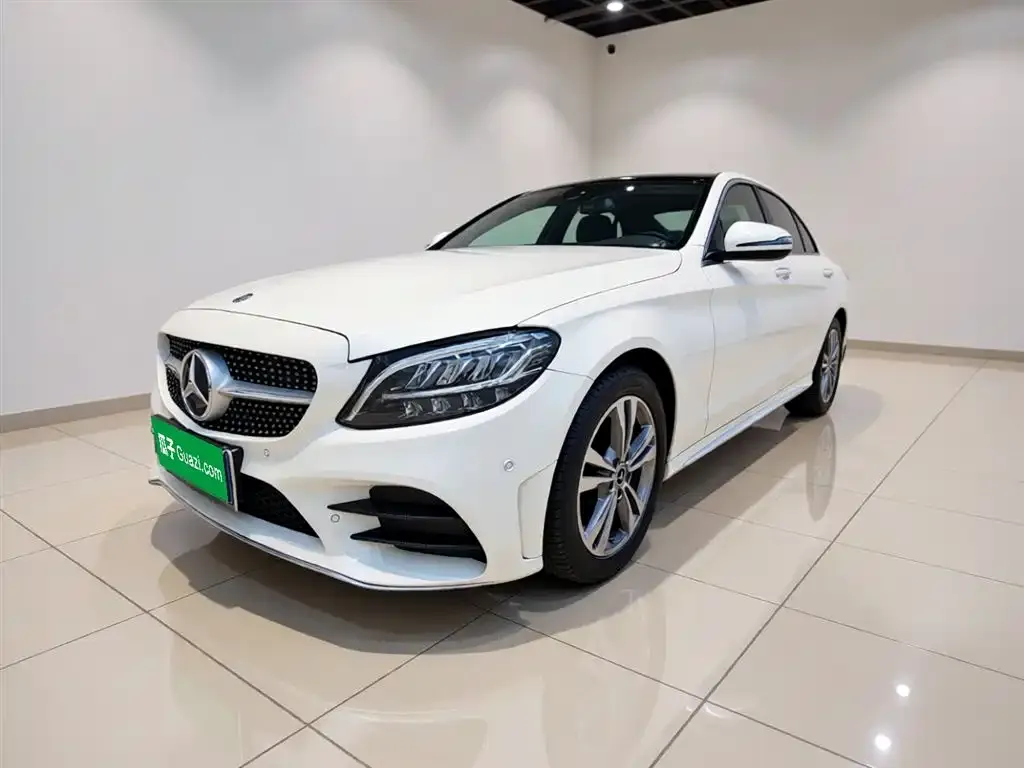 Mercedes-Benz C-Class — фото 1