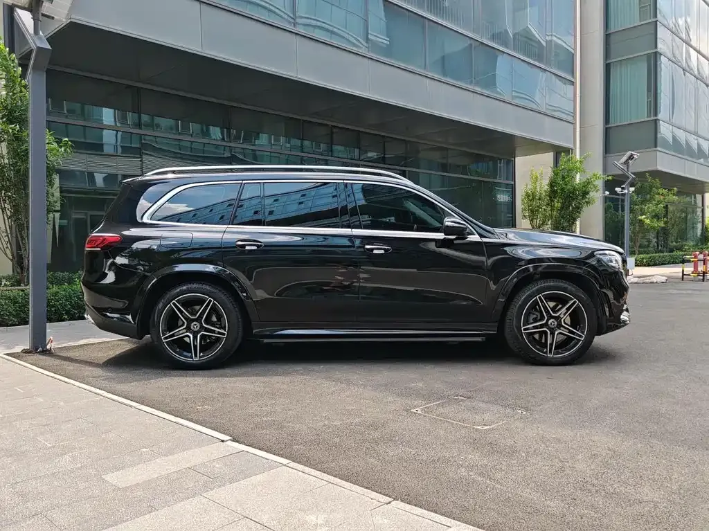 Mercedes-Benz GLS — фото 9