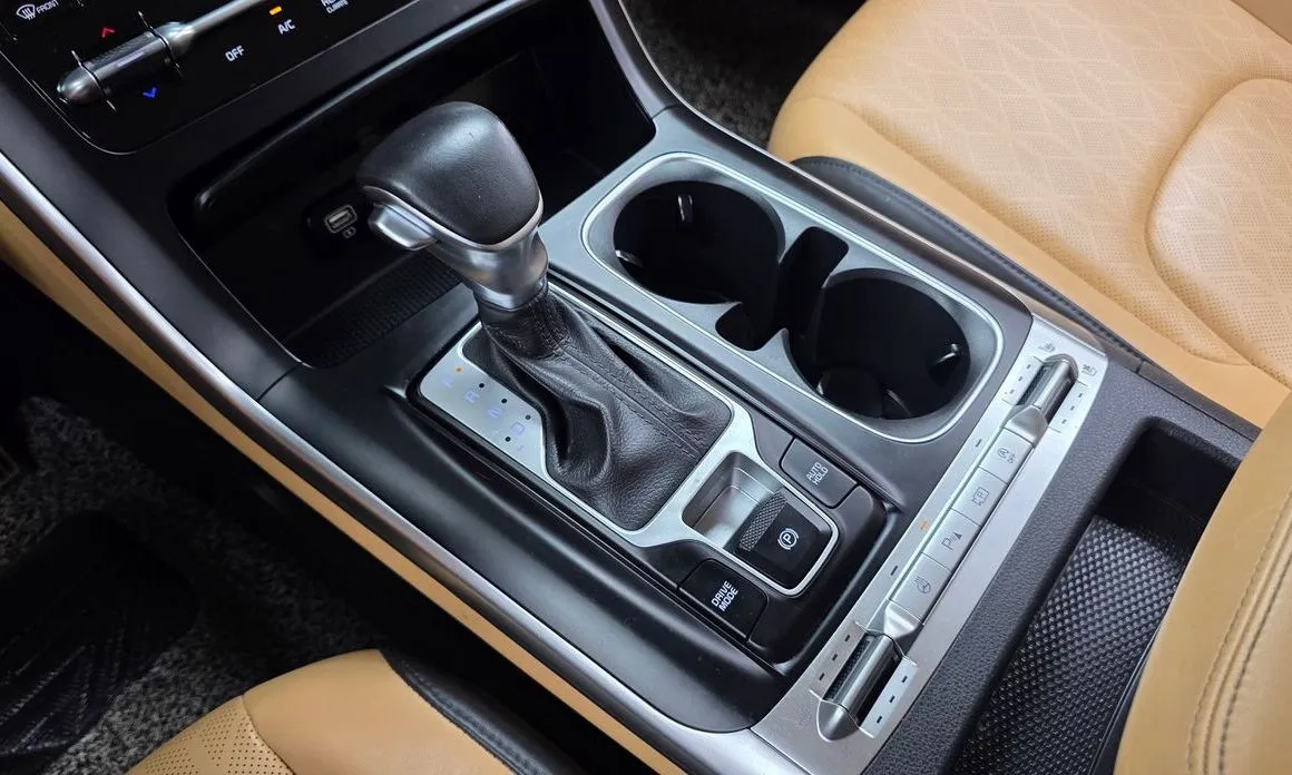 Kia Carnival — фото 10