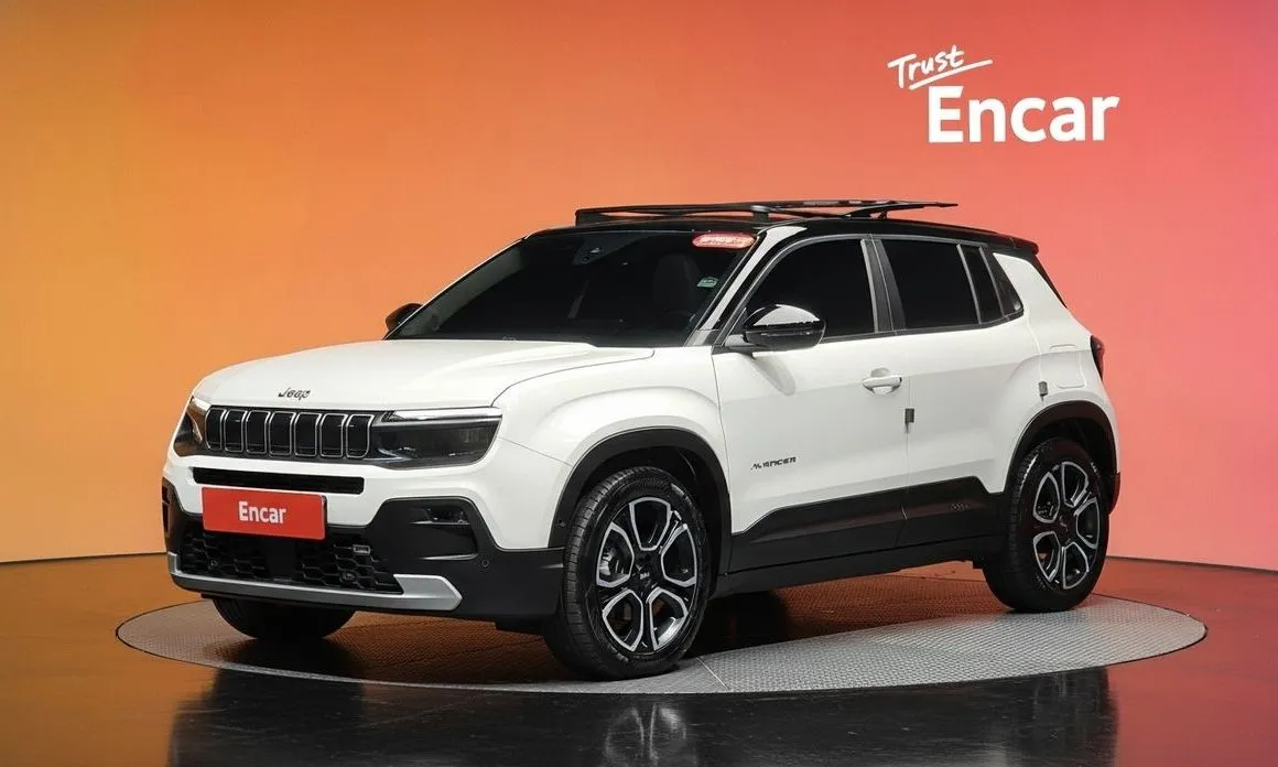 Jeep Avenger — фото 1