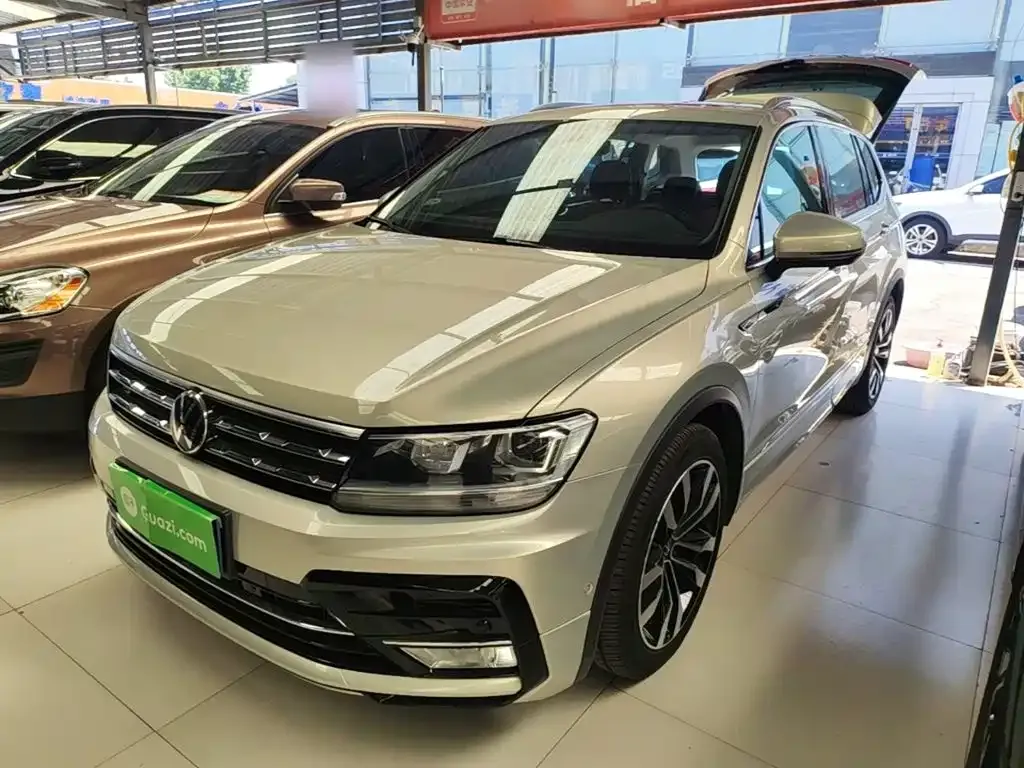 Volkswagen Tiguan L — фото 3