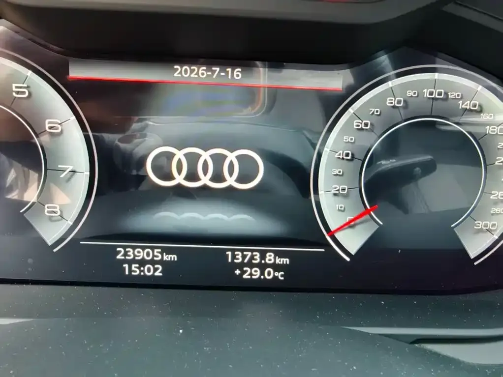 Audi A6L — фото 2