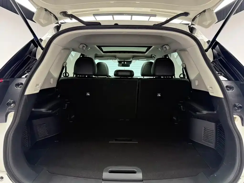 Nissan X-Trail — фото 10
