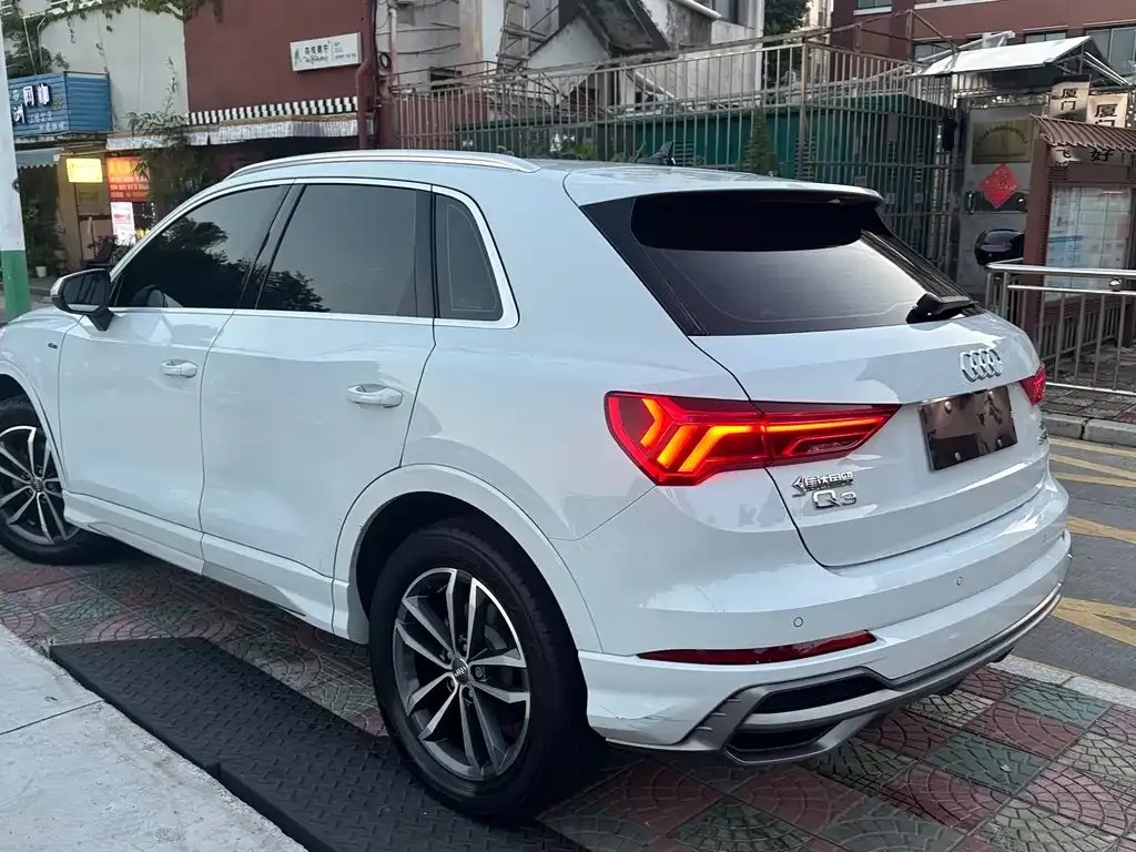 Audi Q3 — фото 9