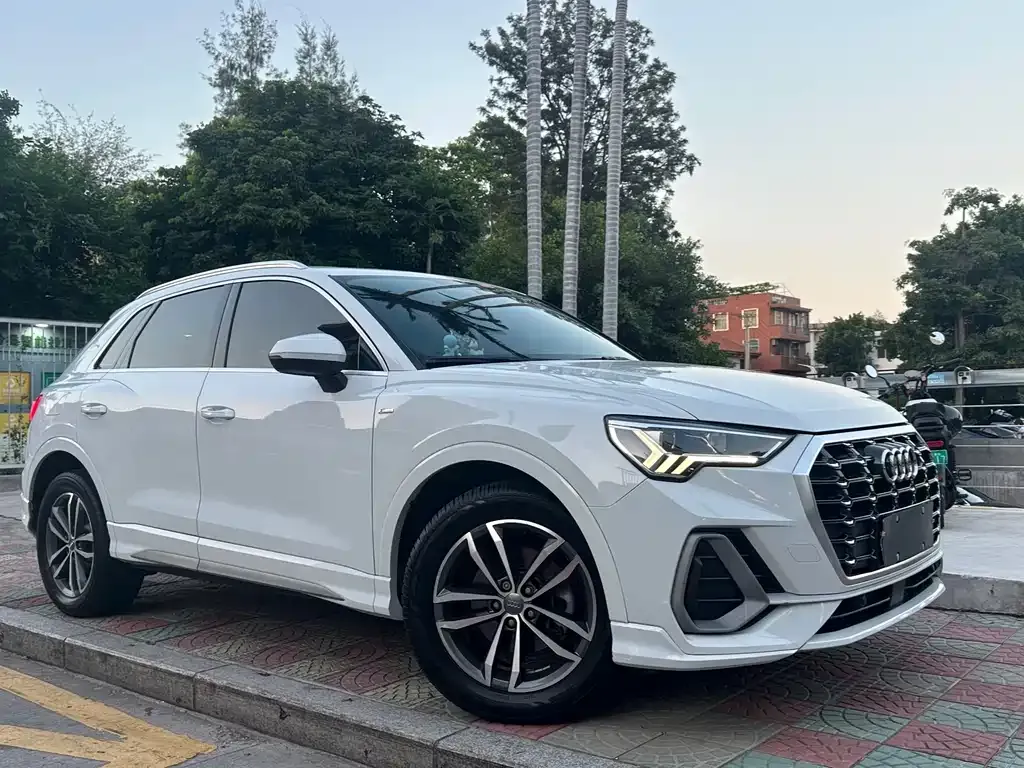 Audi Q3 — фото 3