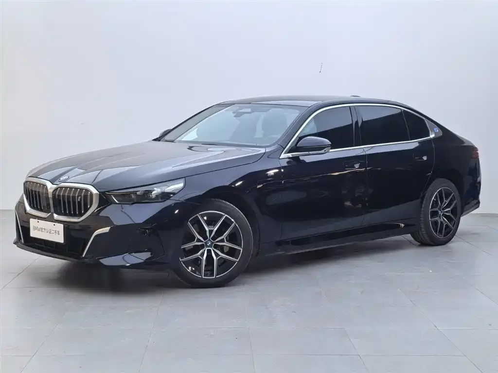 BMW i5 — фото 1