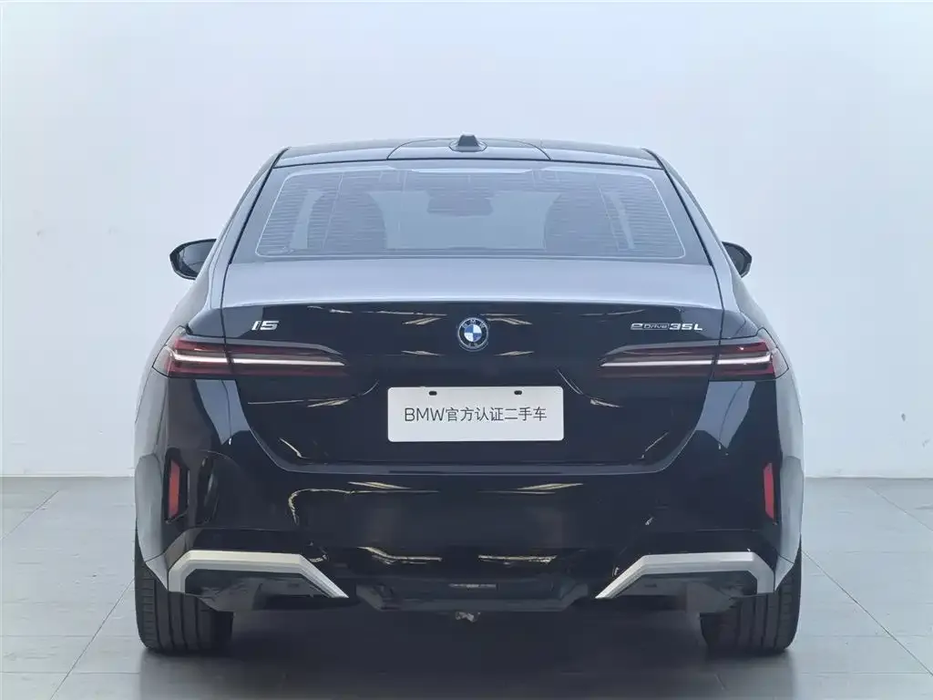 BMW i5 — фото 3