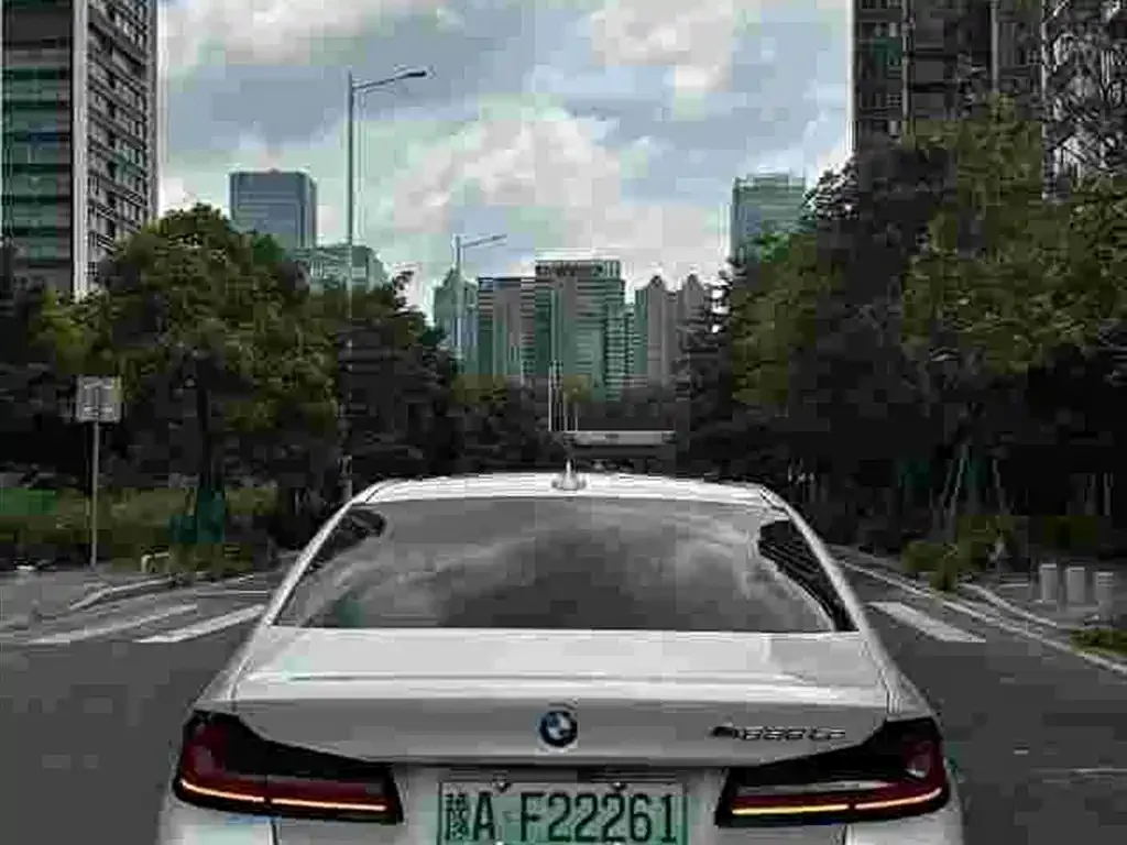 BMW 5 Series New Energy — фото 4