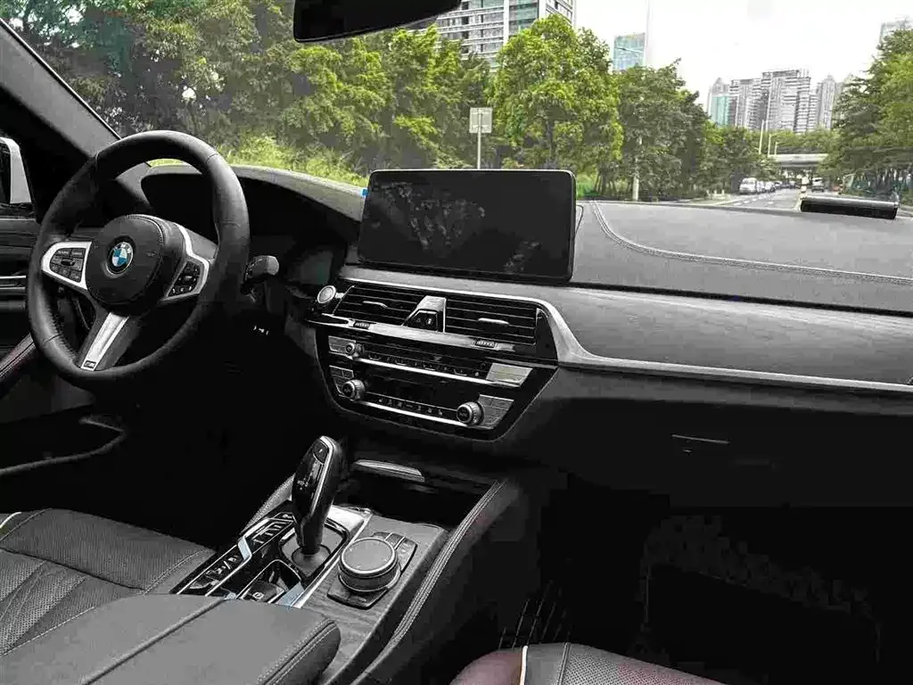 BMW 5 Series New Energy — фото 3