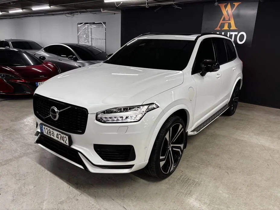 Volvo XC90 — фото 1