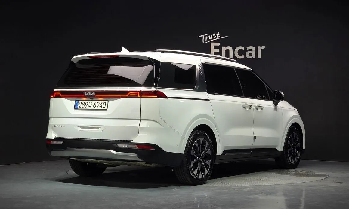 Kia Carnival — фото 4
