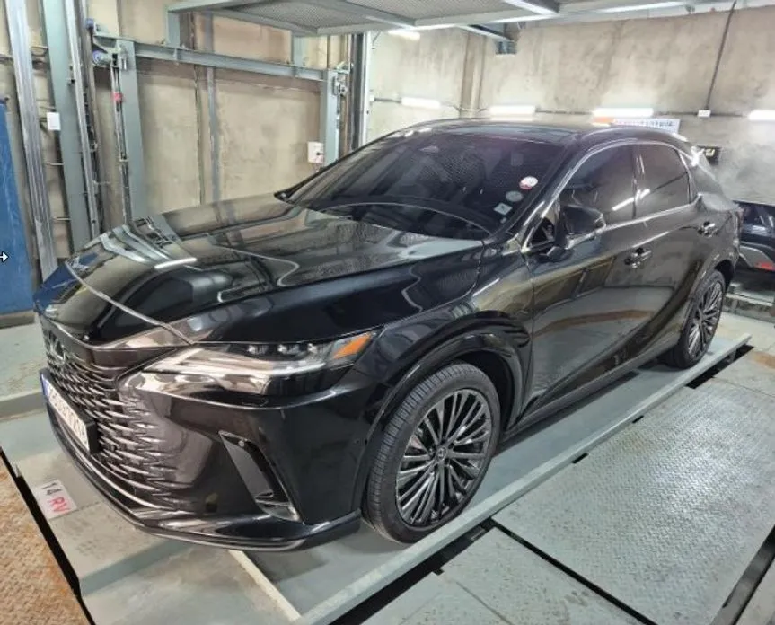 Lexus RX — фото 1
