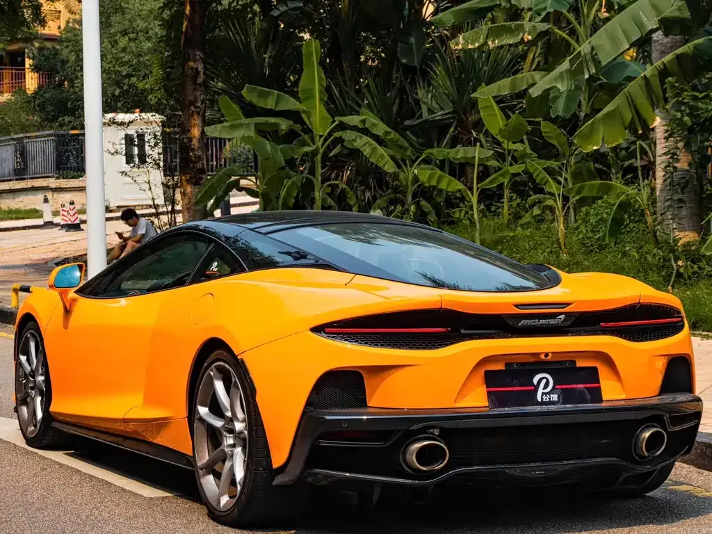 McLaren GT — фото 10