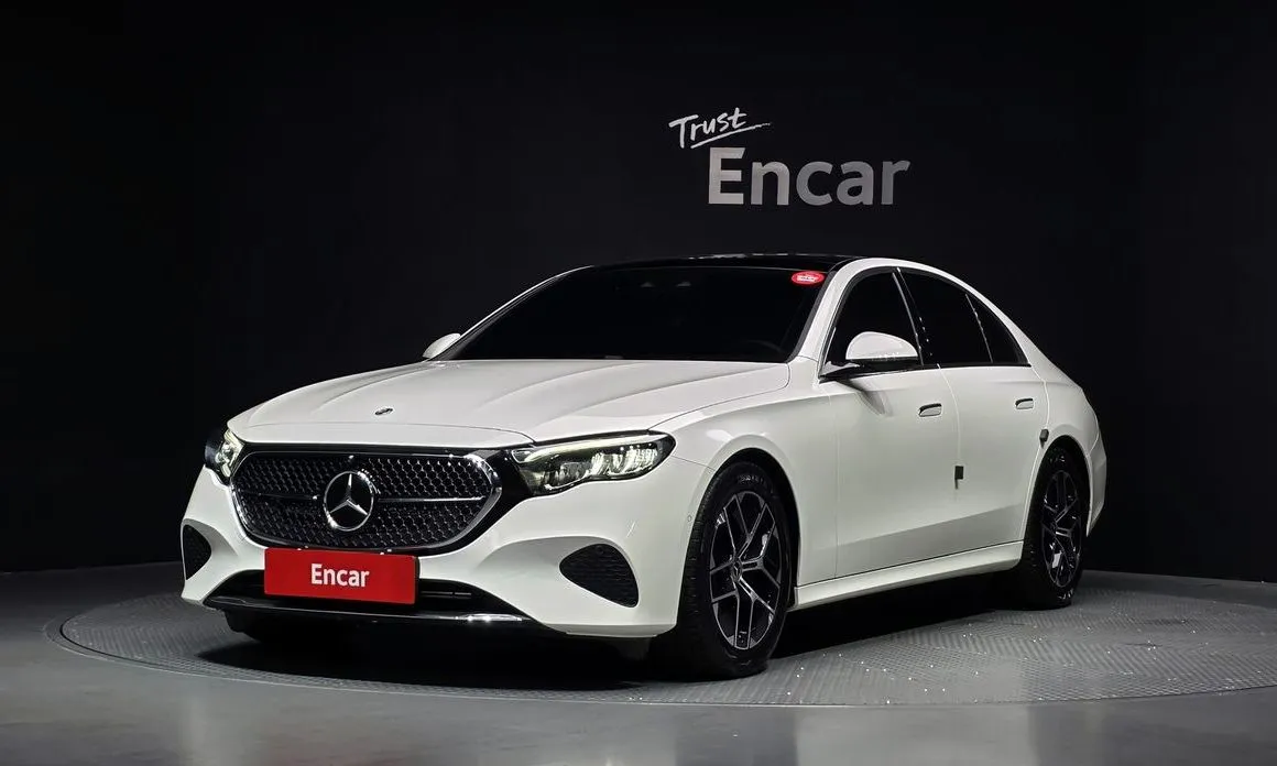 Mercedes-Benz E-Class — фото 1