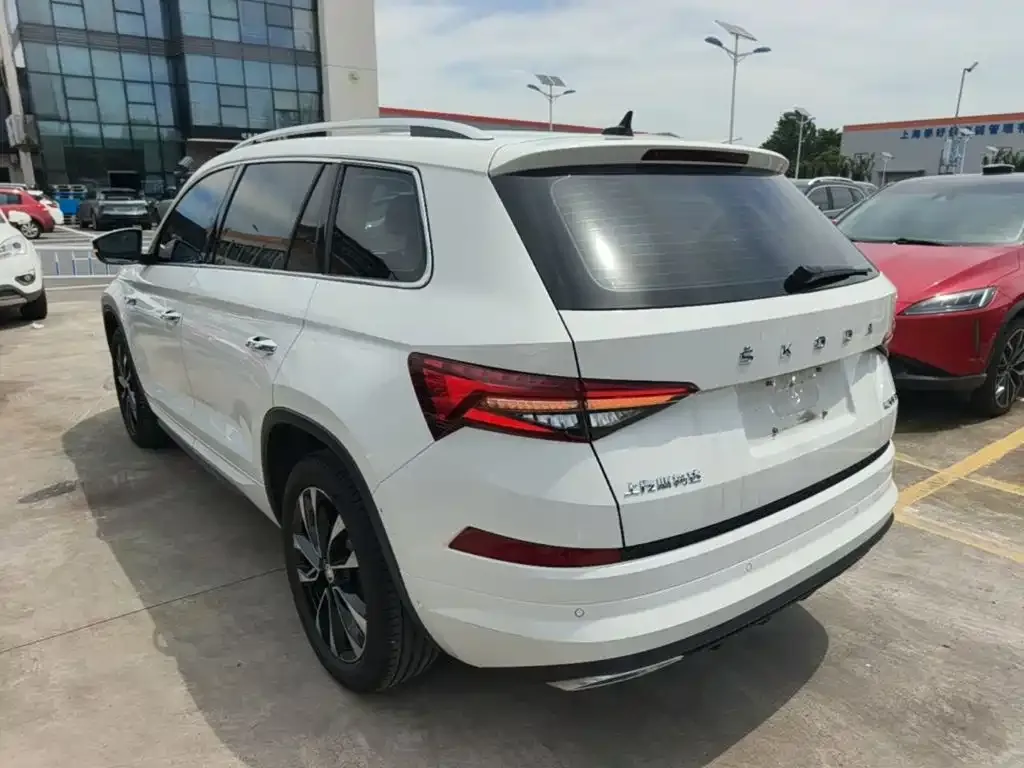 Skoda Kodiaq — фото 10