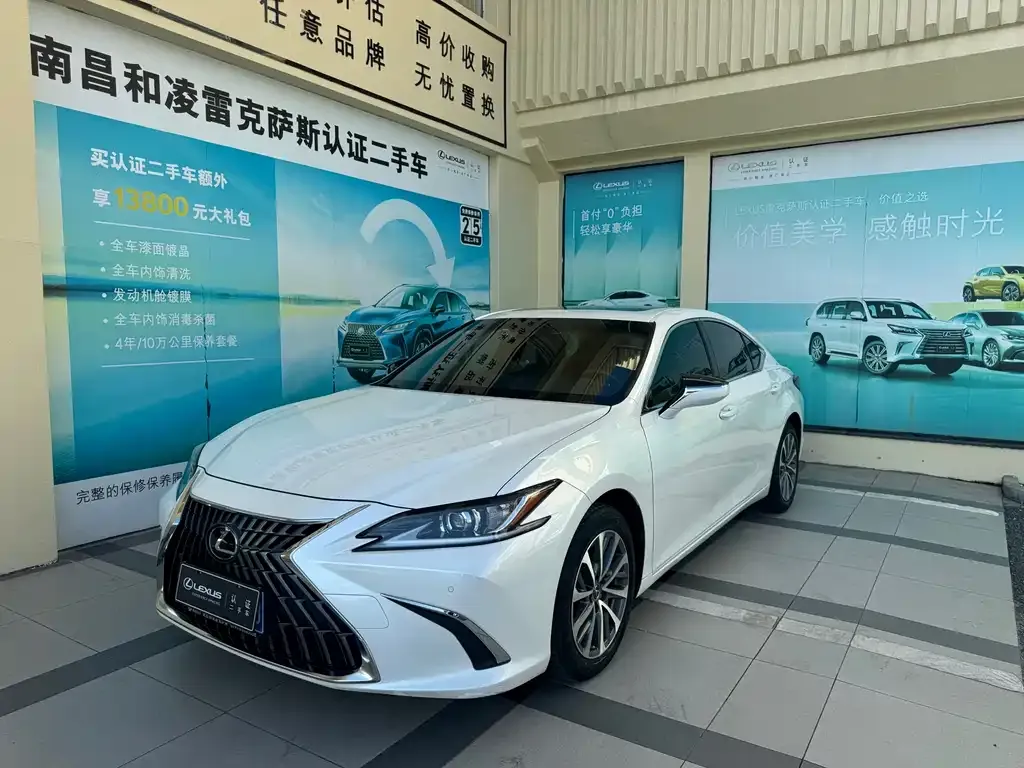 Lexus ES — фото 1
