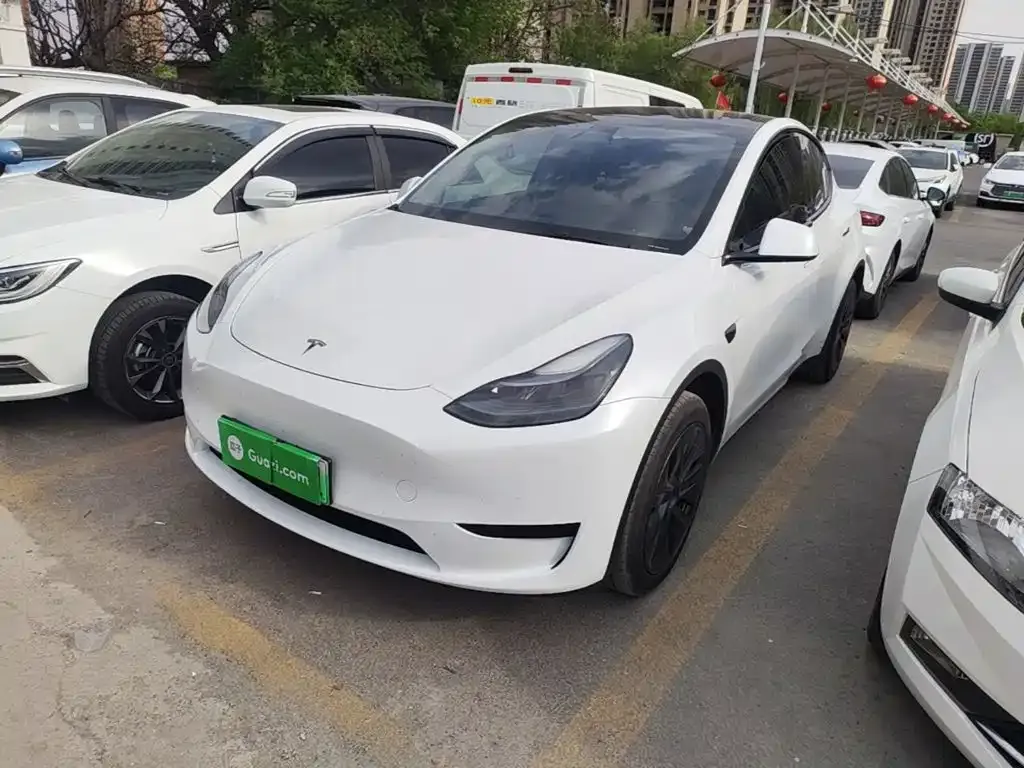 Tesla Model Y — фото 9