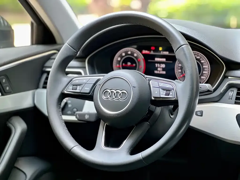 Audi A4L — фото 5