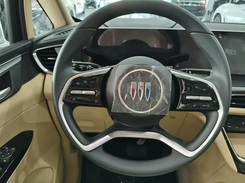 Buick GL8 Hybrid — фото 6