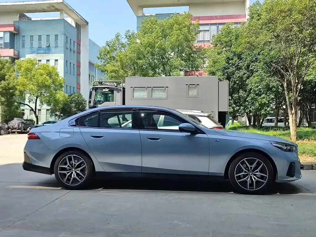 BMW 5 Series (Import) — фото 5