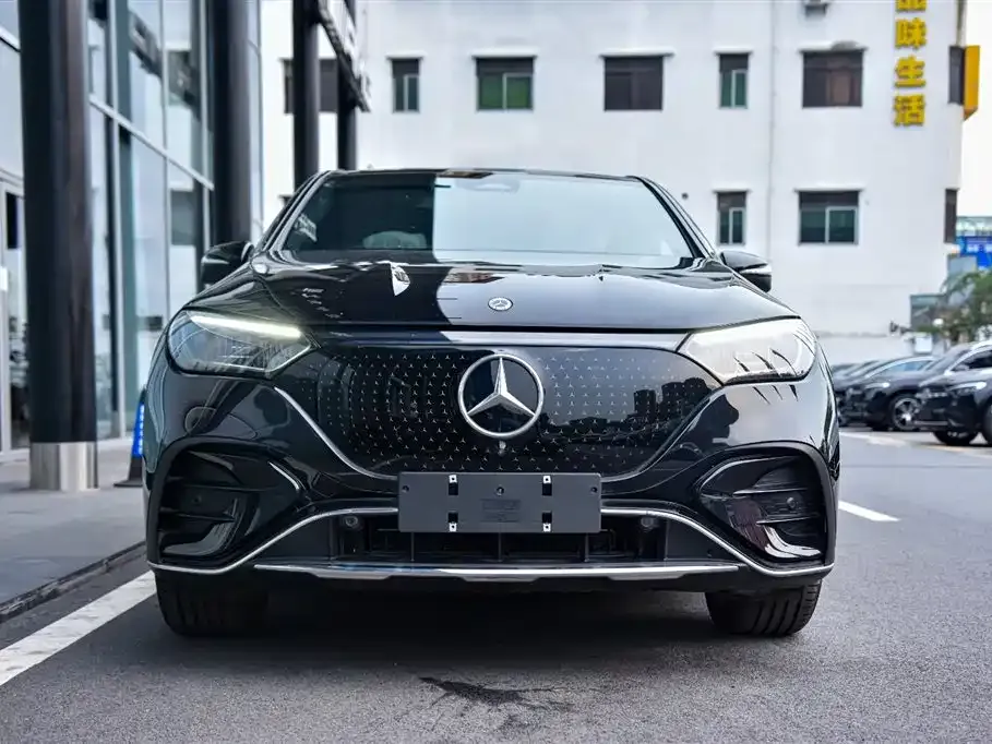 Mercedes-Benz EQE SUV — фото 5