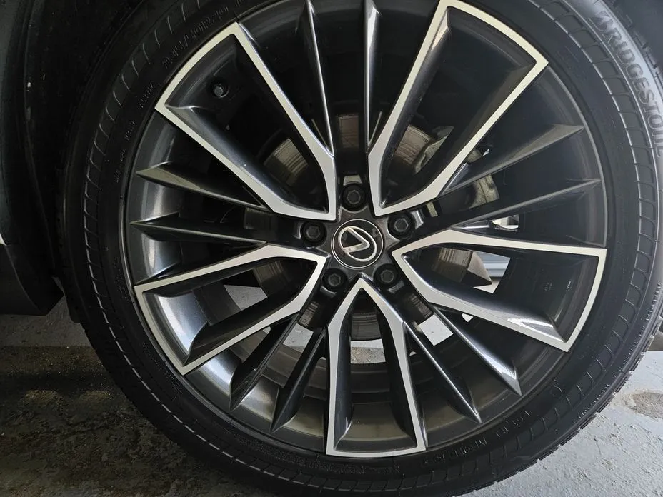 Lexus NX — фото 6