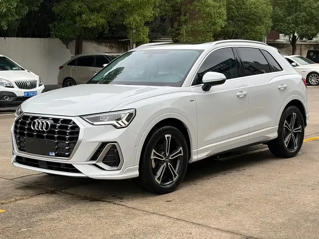 Audi Q3 — фото 9