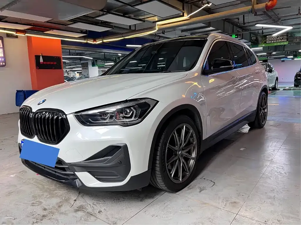 BMW X1 — фото 1
