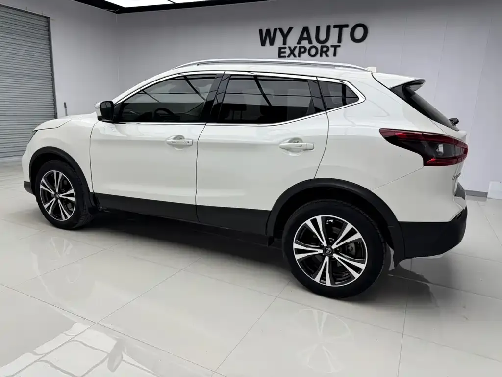 Nissan Qashqai — фото 2