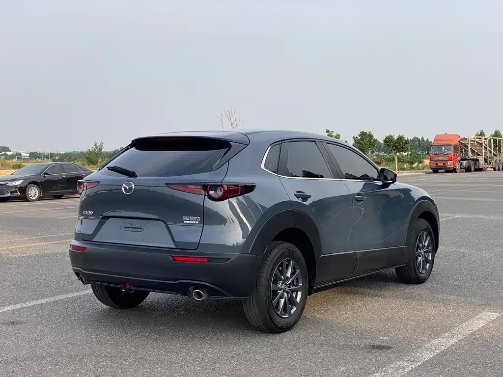Mazda CX-30 — фото 2