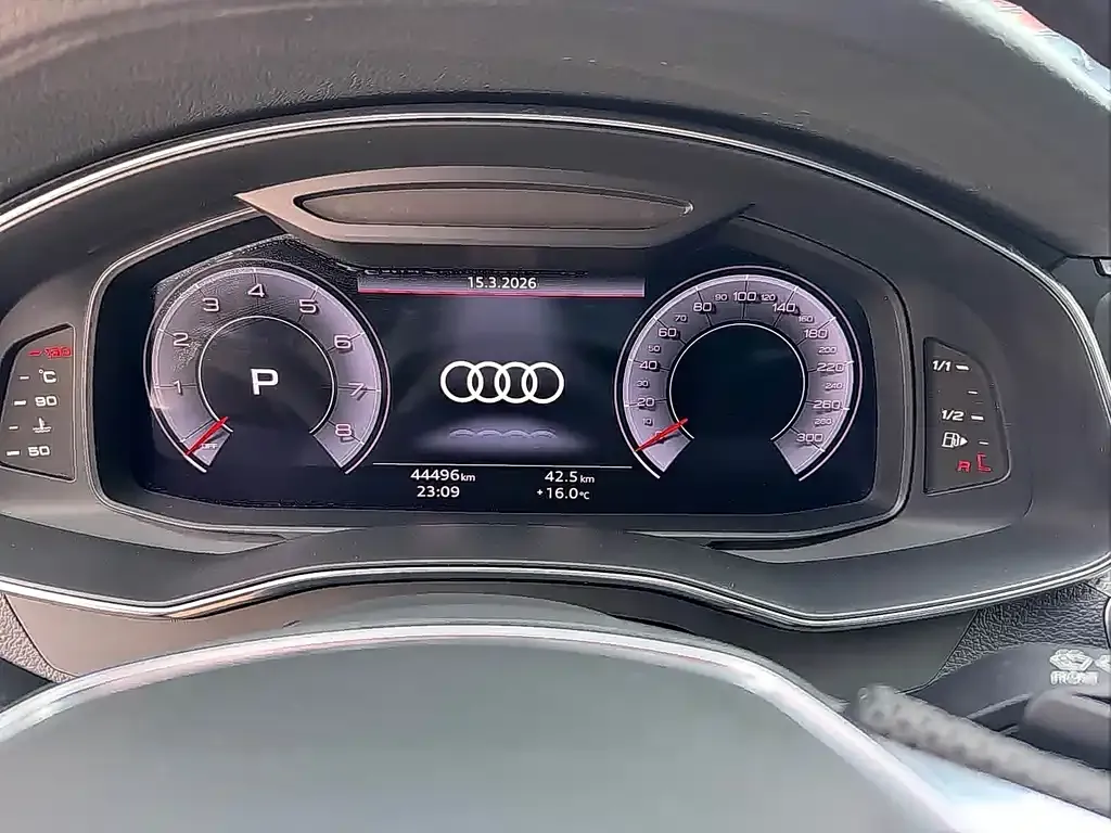 Audi A7L — фото 7