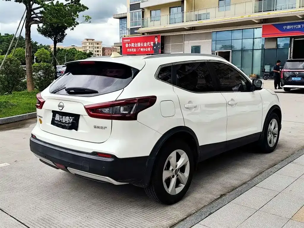 Nissan Qashqai — фото 5