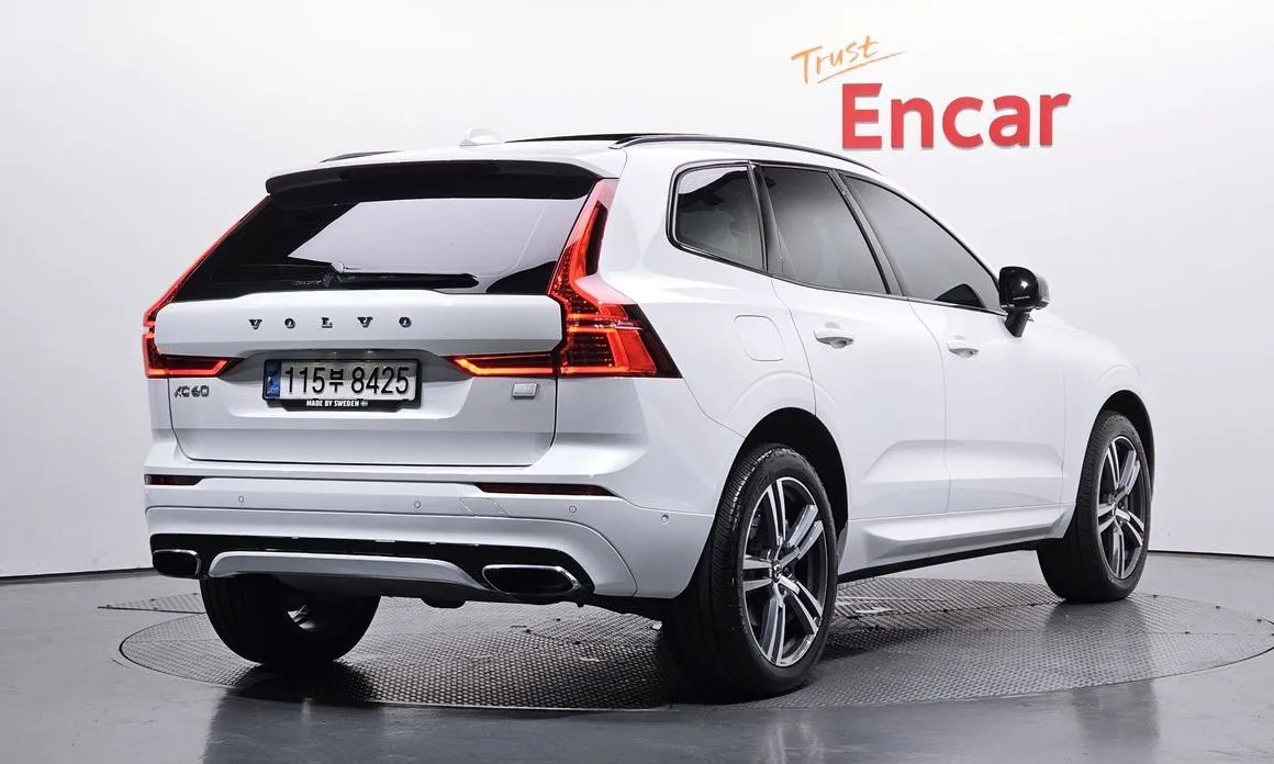 Volvo XC60 — фото 3