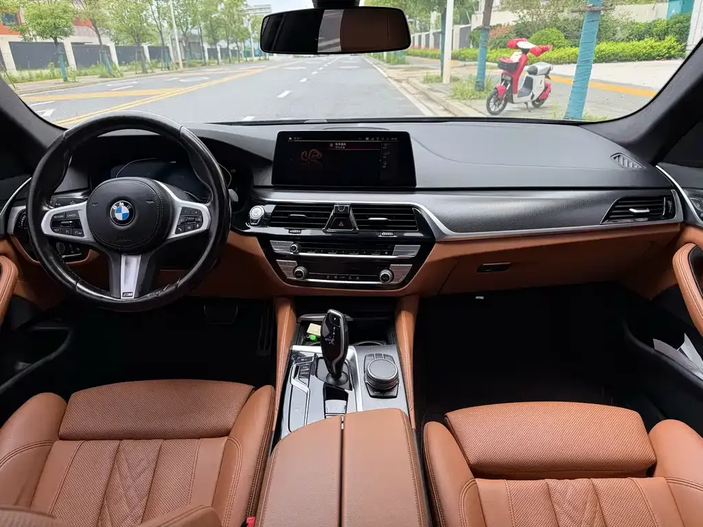 BMW 5 Series (Import) — фото 2