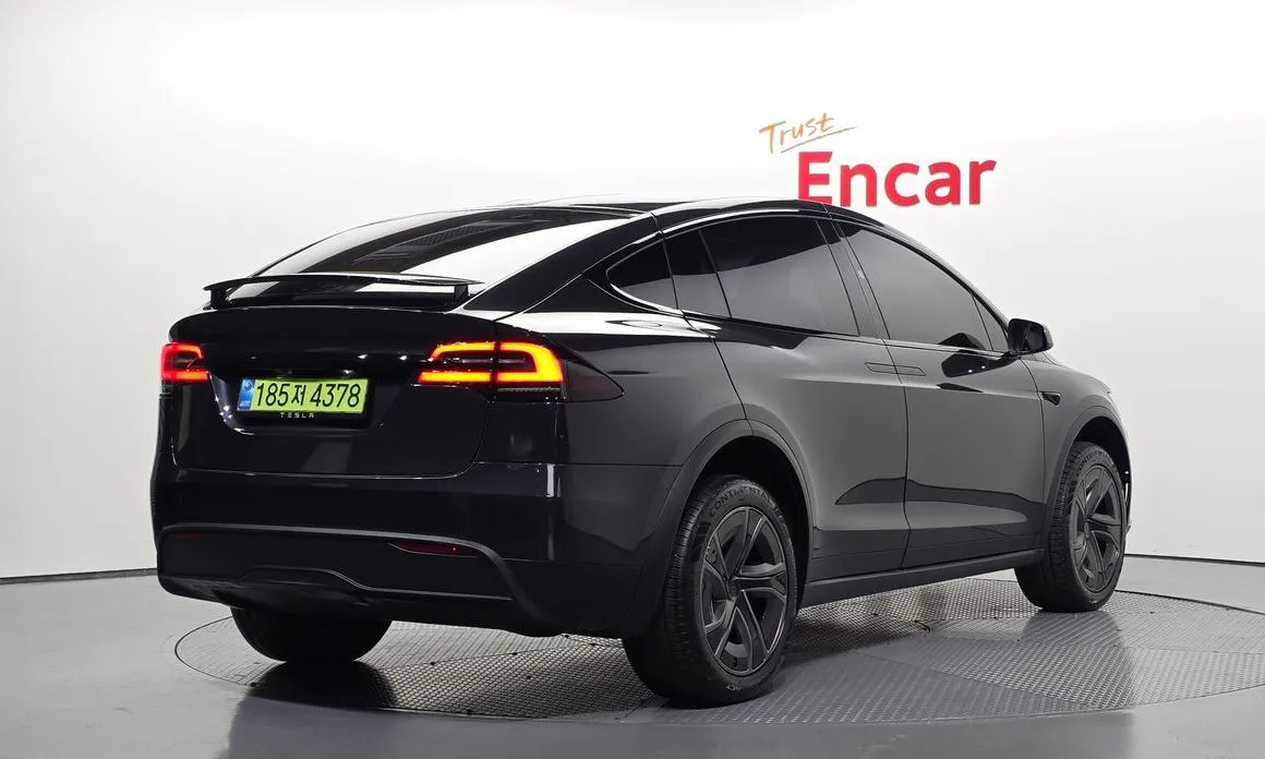 Tesla Model X — фото 4