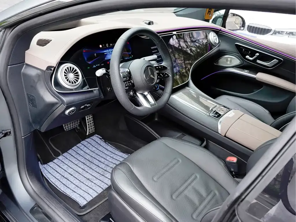 Mercedes-Benz EQS AMG — фото 8