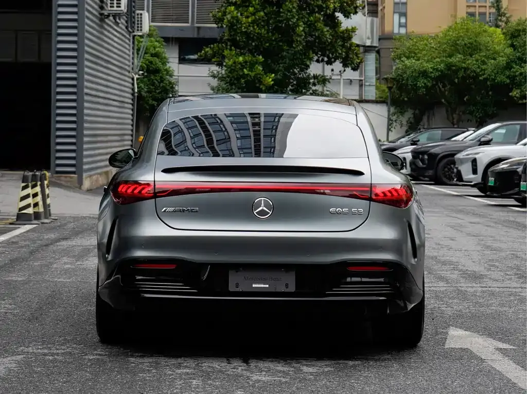Mercedes-Benz EQS AMG — фото 7