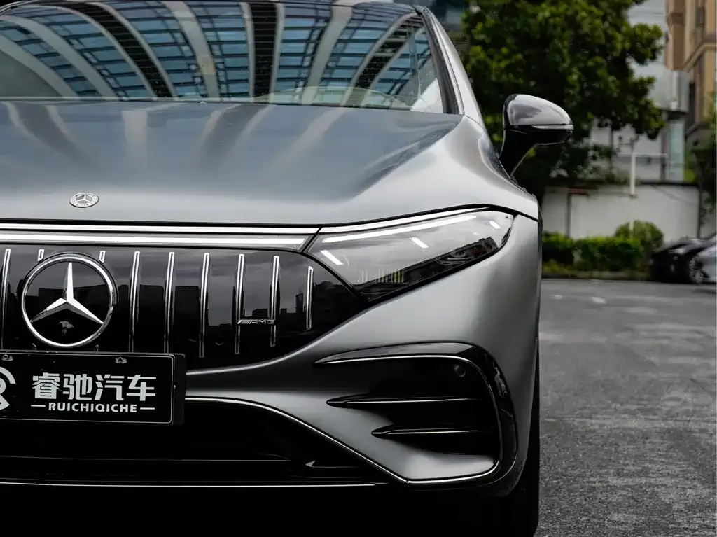 Mercedes-Benz EQS AMG — фото 5